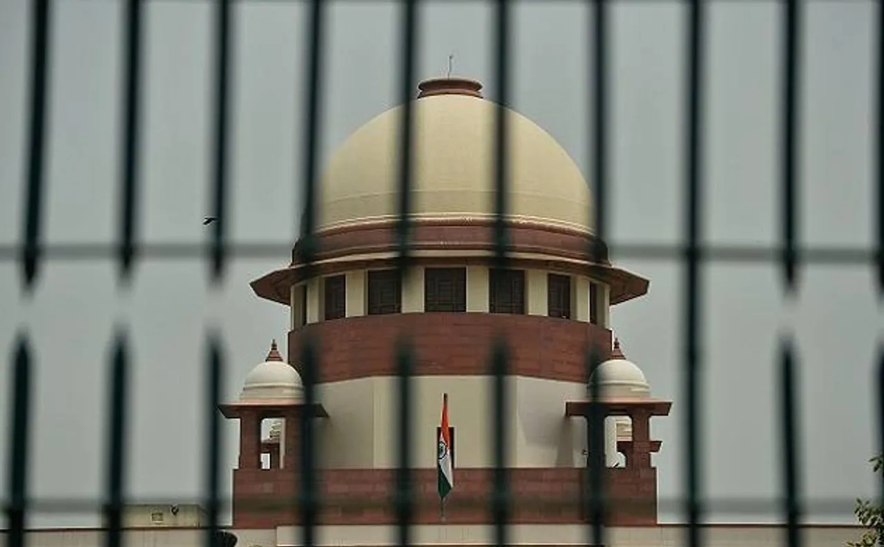 Supreme Court stays Bar Council notification on age limit for LLB course