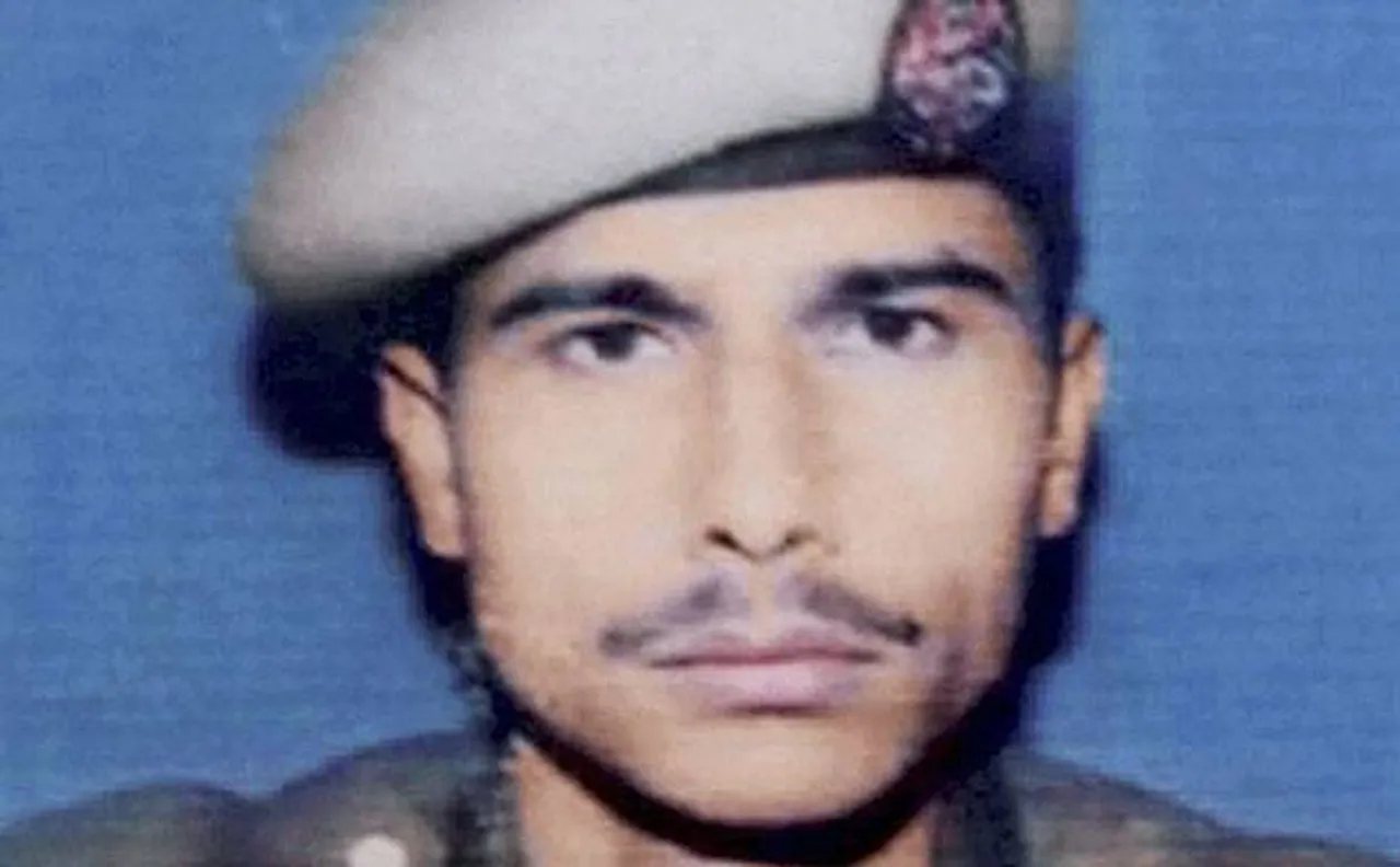Tral encounter: Slain constable had volunteered for operation that claimed life