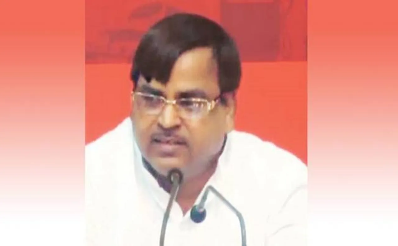 Absconding UP minister Gayatri Prajapati's gunner arrested