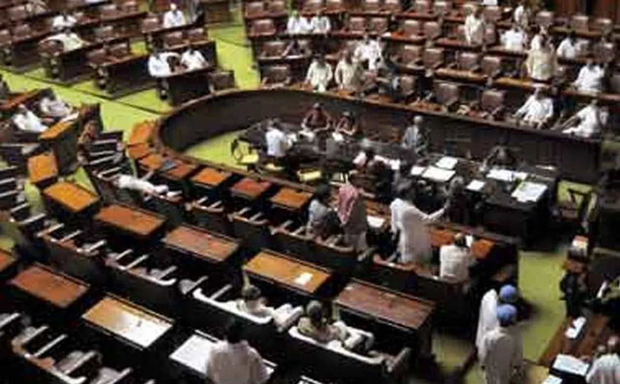 Congress, Left jointly stage walkout in WB assembly over teachersâ€™ recruitment