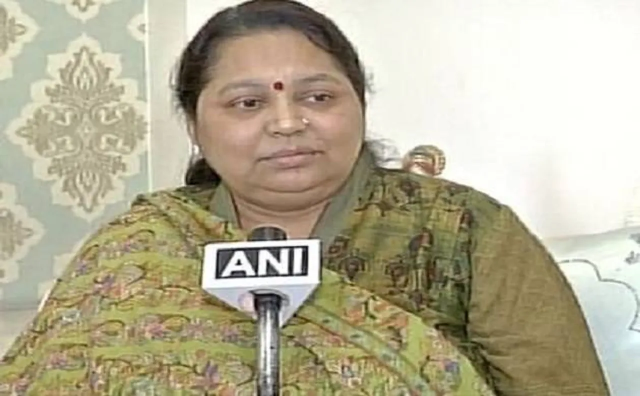 Video | Few people misled Akhilesh, Mulayam Singh Yadav must get respect in party, says Sadhna Gupta