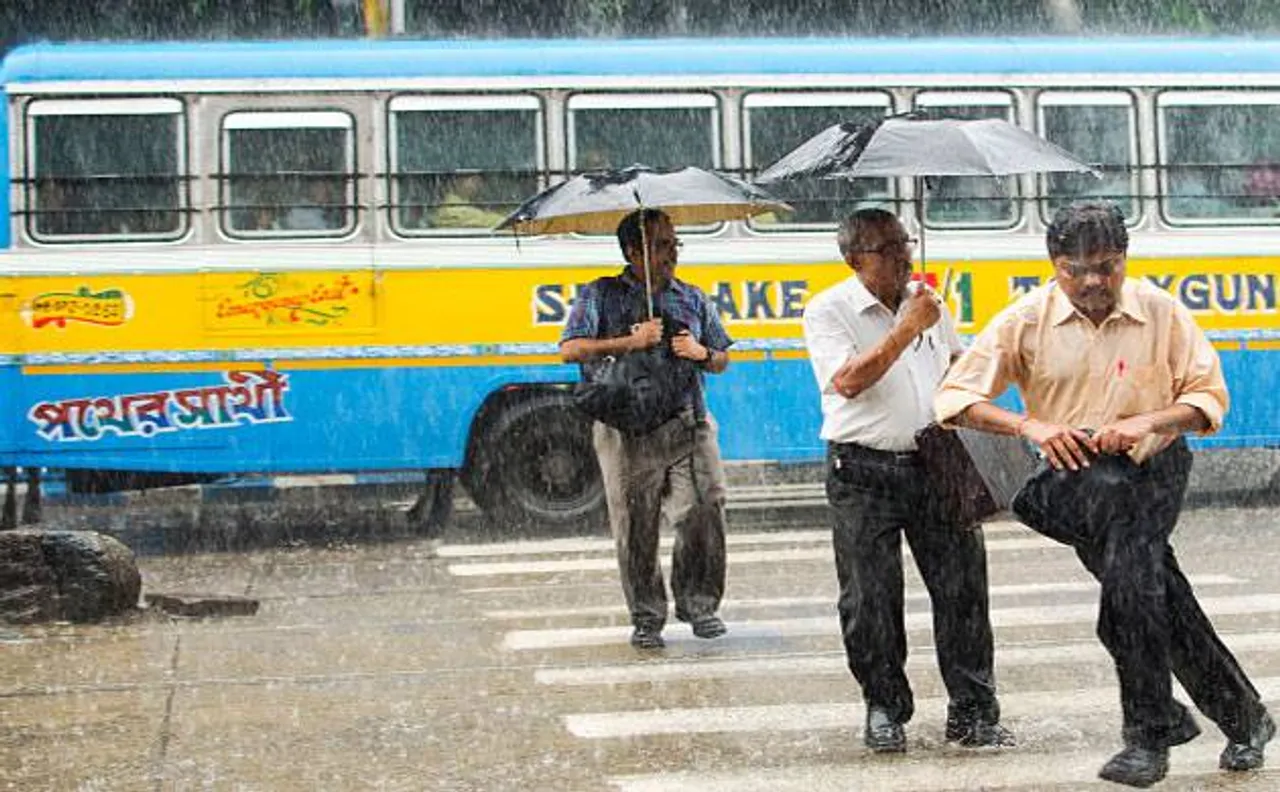 West Bengal govt to launch smart cards for commuters traveling in state-run buses