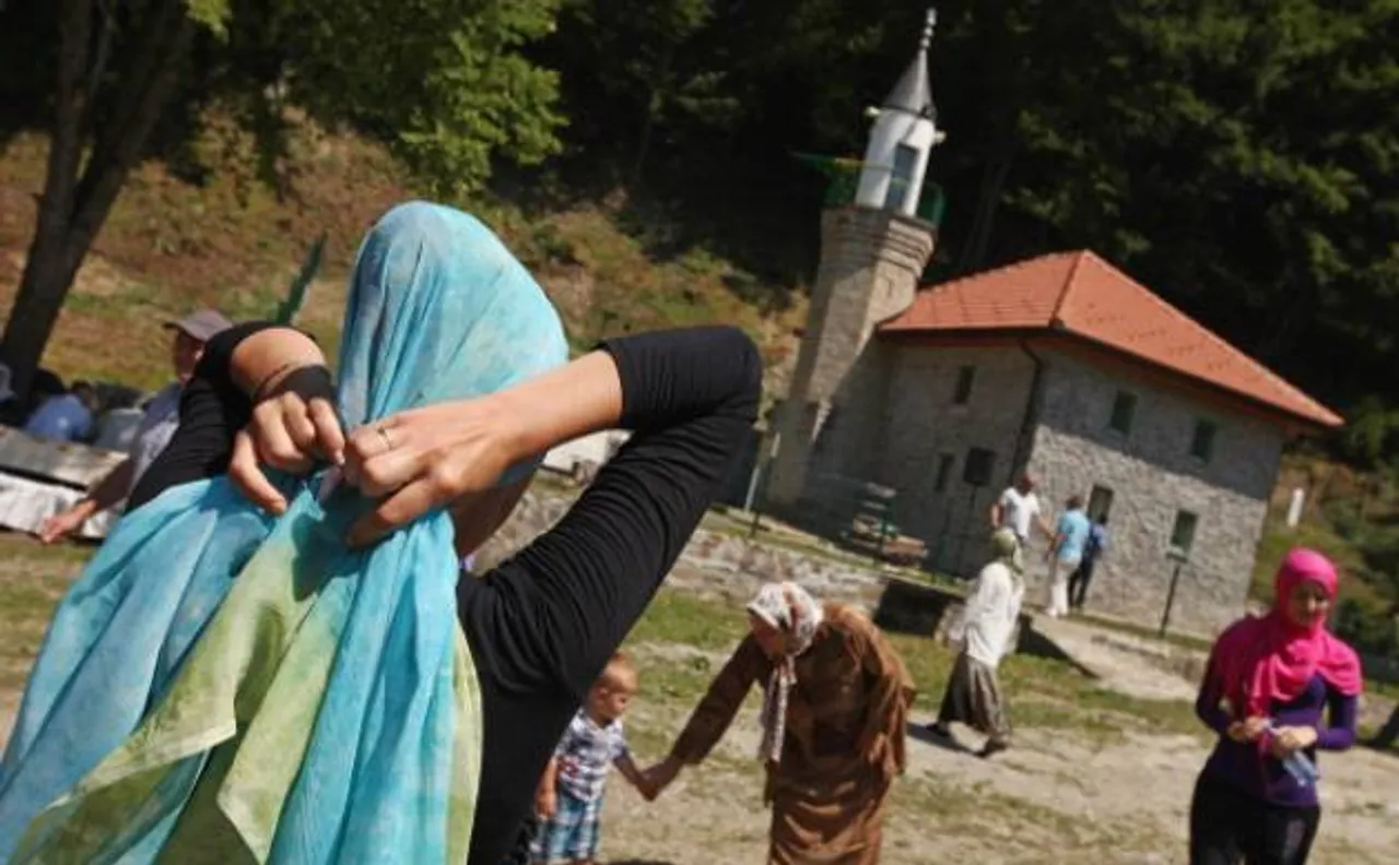 EU companies can ban wearing of religious symbols, Islamic headscarf, affirms top court 