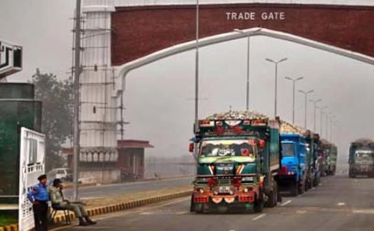Trade comes to a halt following ceasefire violation in Poonch of Jammu