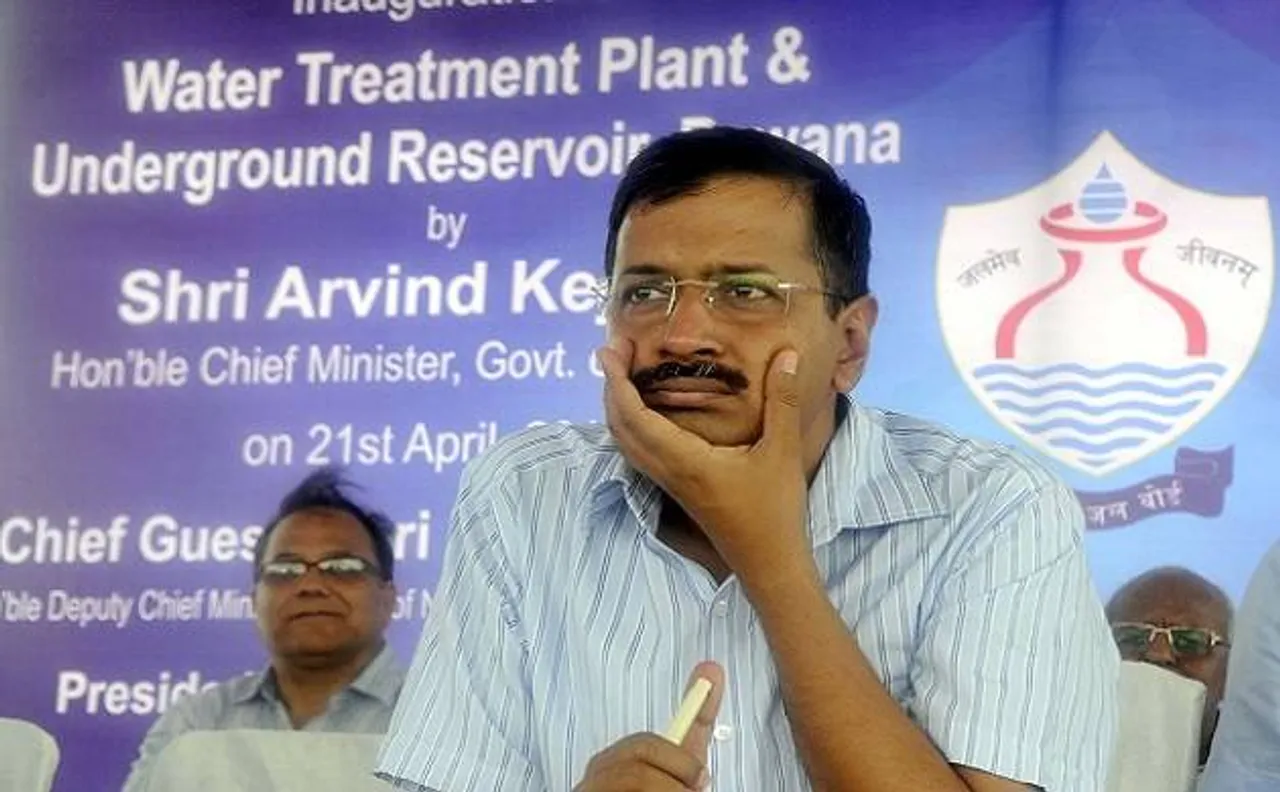 MCD polls: Delhi LG Baijal rejects CM Kejriwal's demand for paper ballot instead of EVMs, says change not feasible