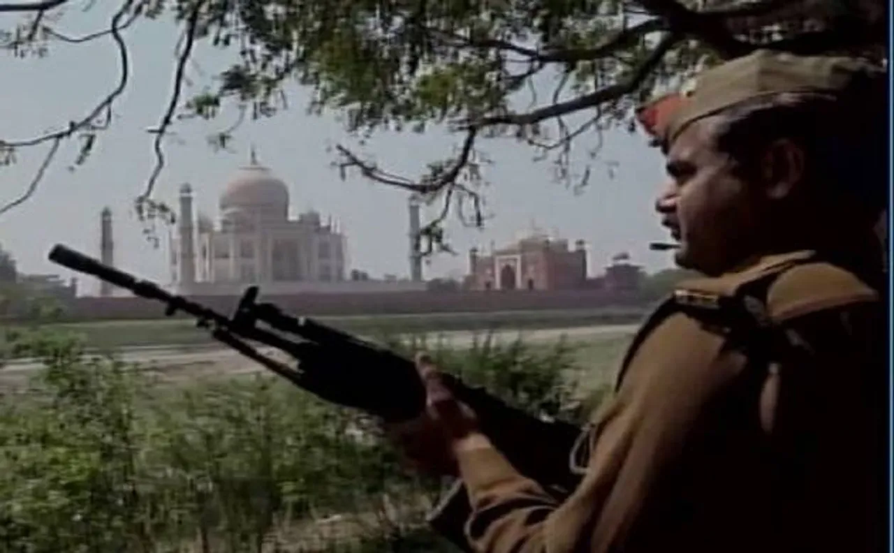 Uttar Pradesh Police steps up Taj Mahalâ€™s security after threat from ISIS