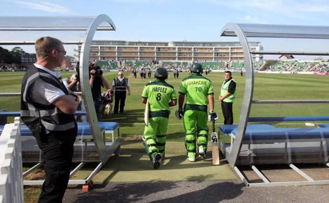 Pakistan Super League: Batsman Shahzaib Hasan suspended for suspected spot-fixing