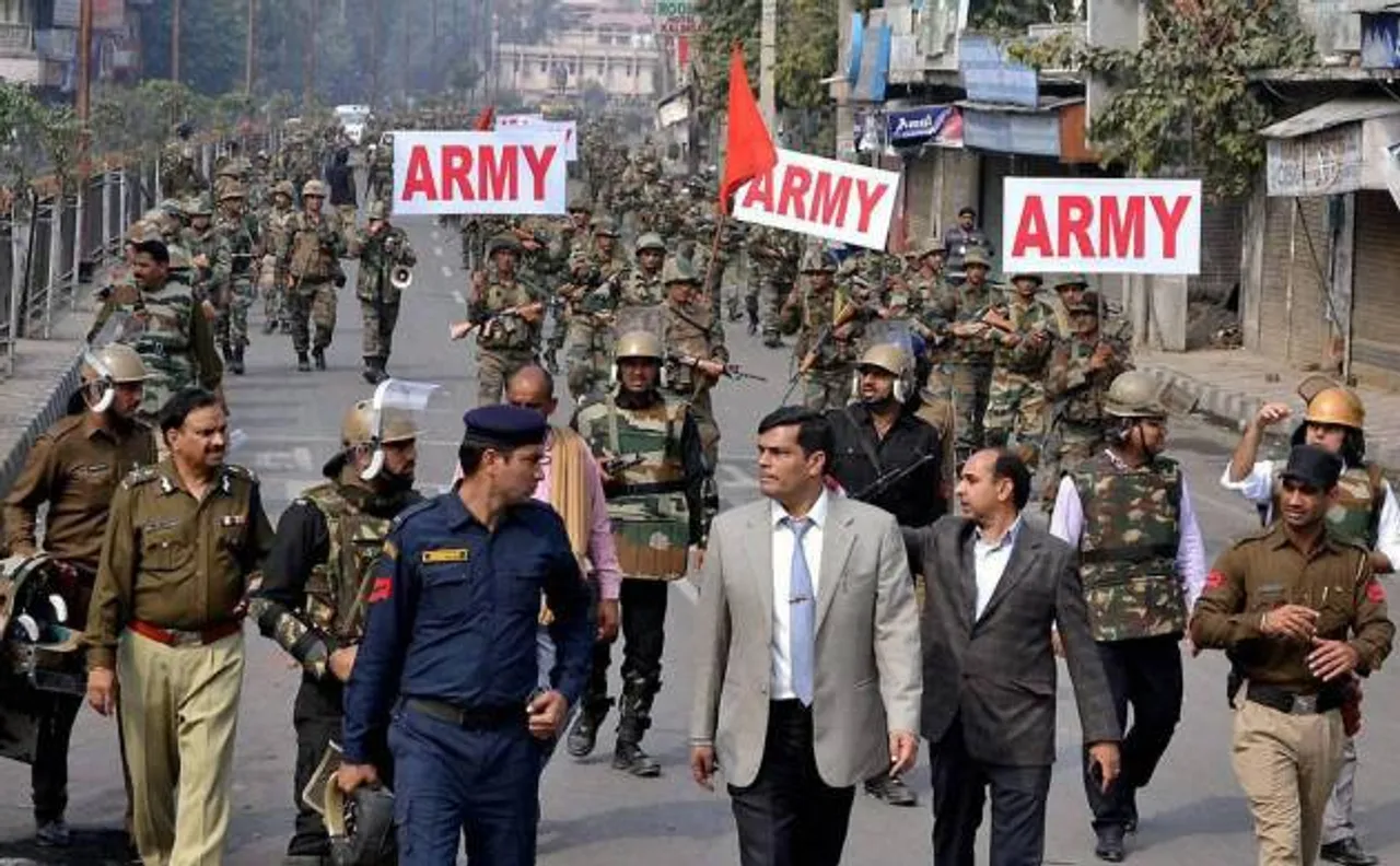 Delhi braces for Jat agitation: Internet in Haryana shut down, NCR borders on lock down, Metro movement to be restricted
