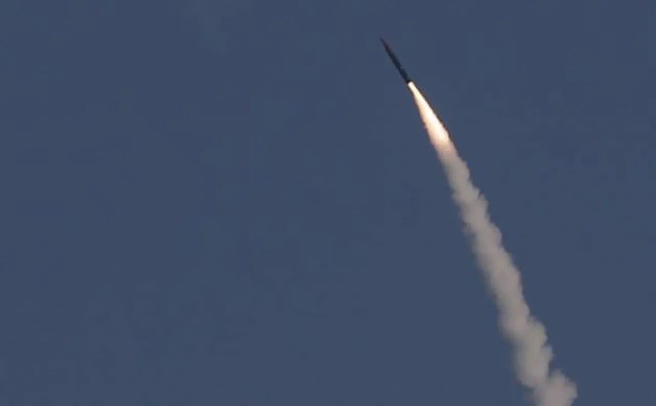 Syria fires missiles at Israeli warplanes after air strikes