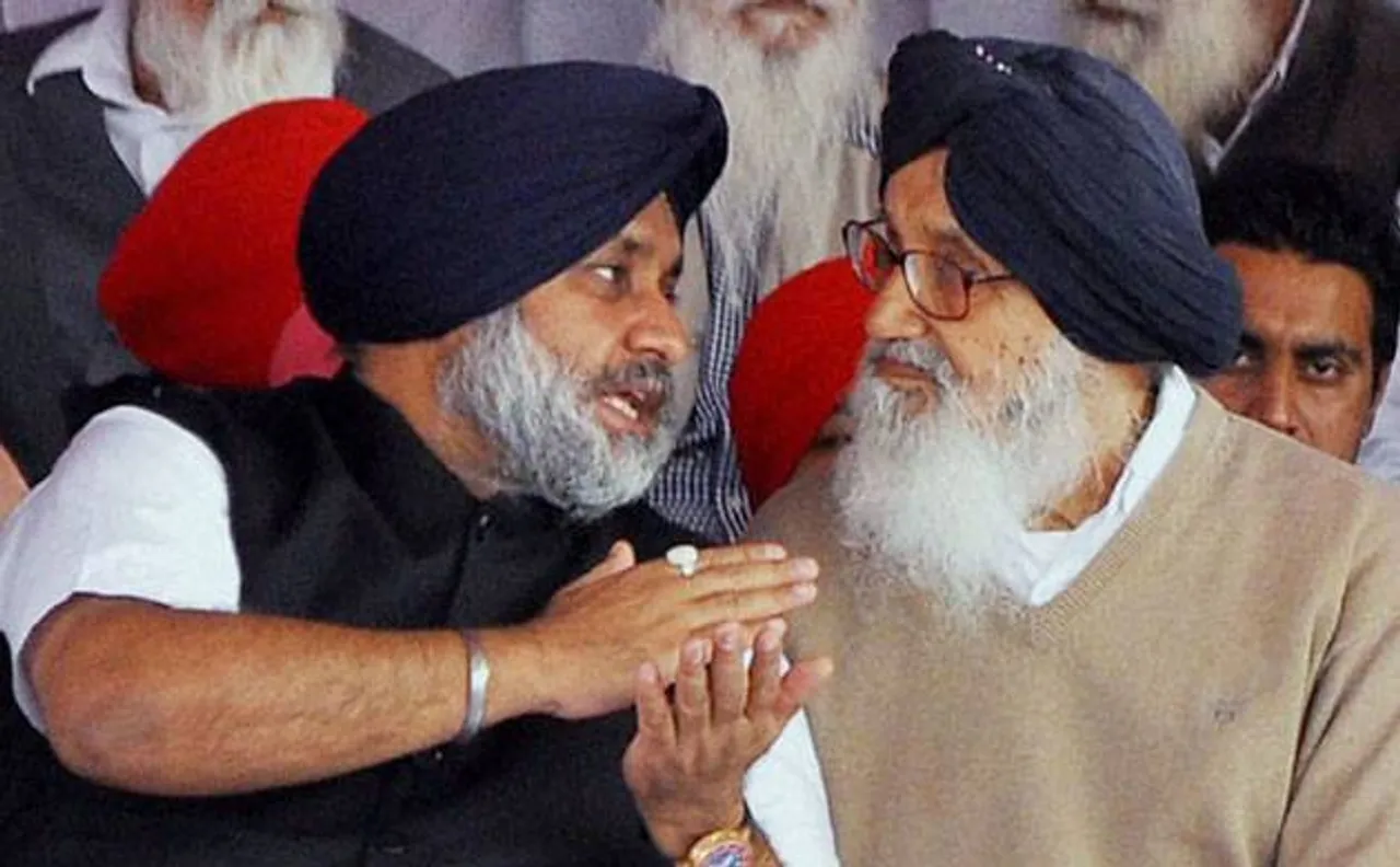 Parkash Singh Badal 'politely' declines Amarinder Singh's offer for government house