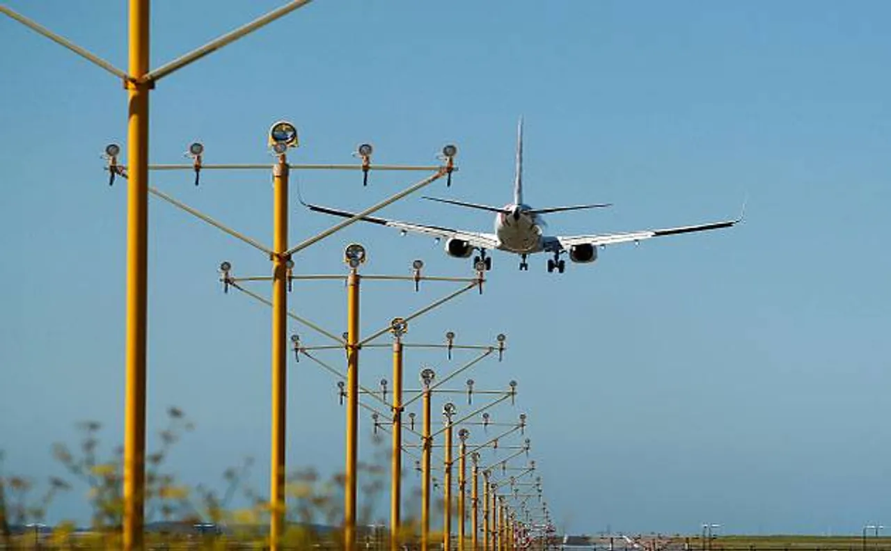 Sydney airline grounds 5 planes after propeller drops off