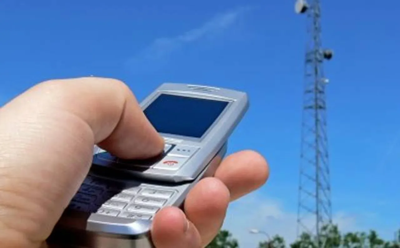 Idea Cellular confirms merger with Vodafone India; set to become India's largest telecom company with 43 % market share 