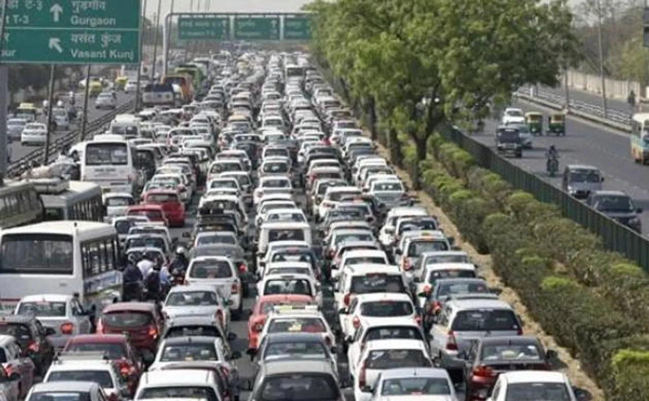 Heavy traffic jams cripple several routes in Delhi-NCR