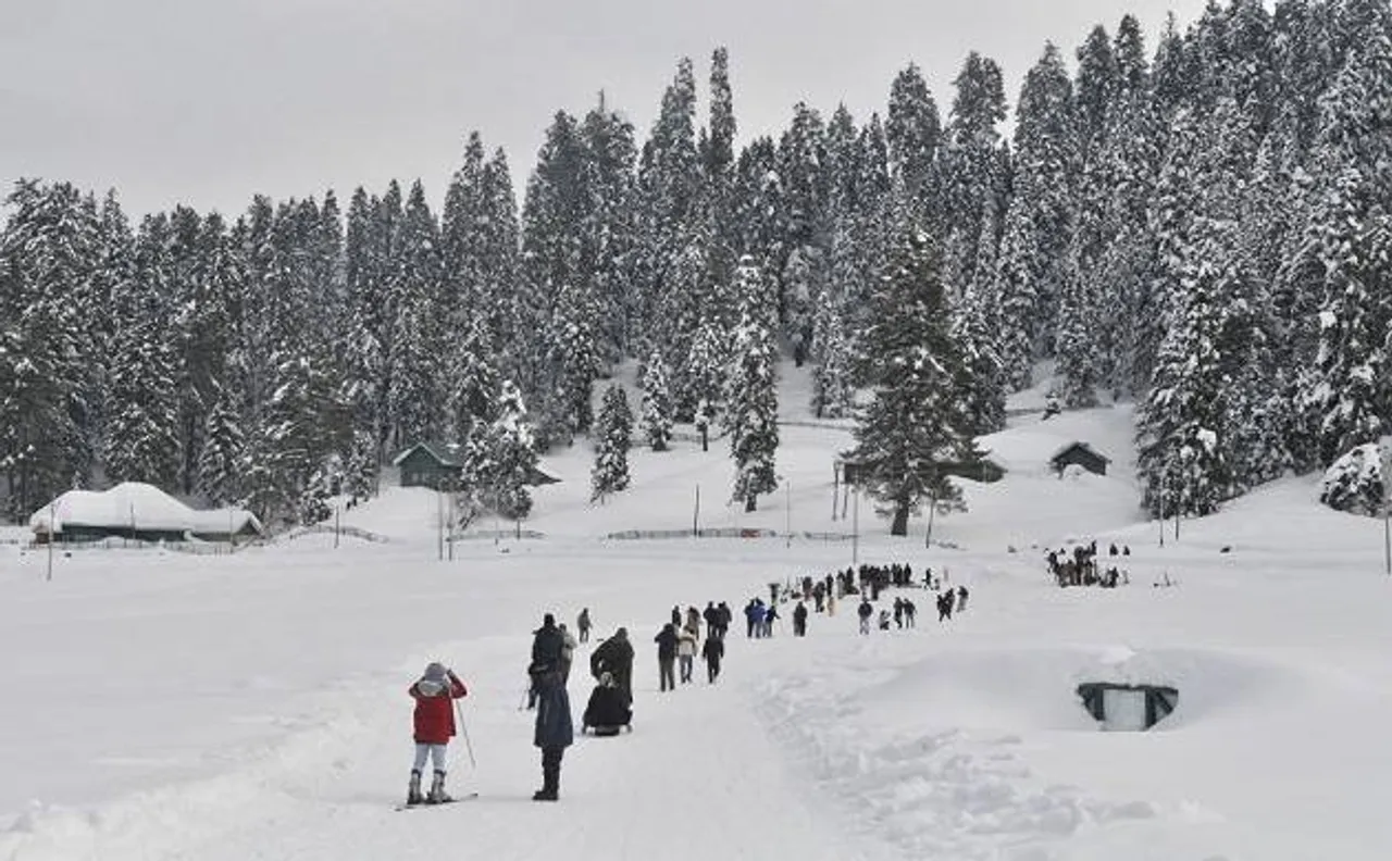 'Glimpses of the Vale' shows positive side of Kashmir