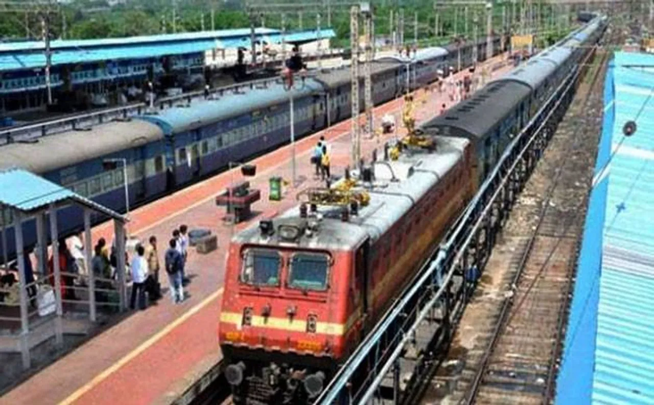 Aadhaar not compulsory for senior citizens to avail concessions in train tickets