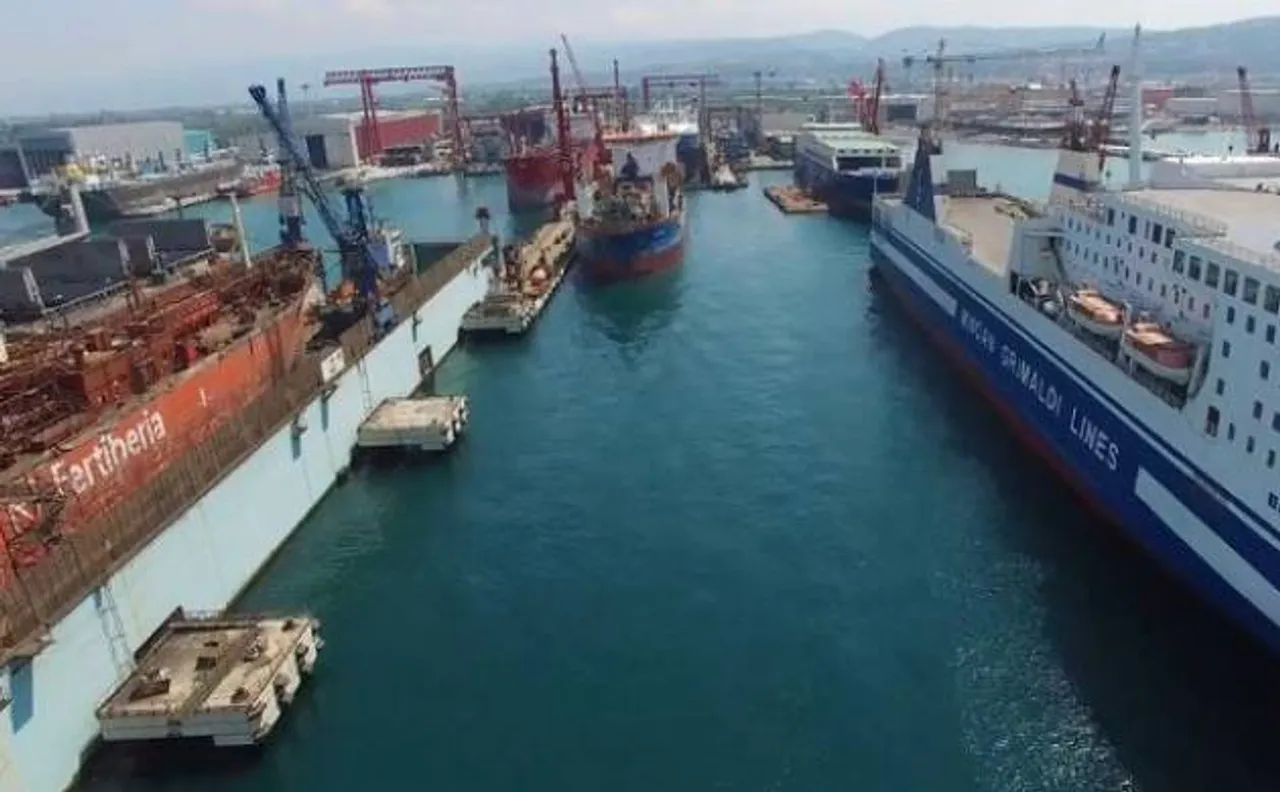 South Korea will inoculate USD 2.6 billion to prevent bankruptcy of world's second-largest shipbuilder 