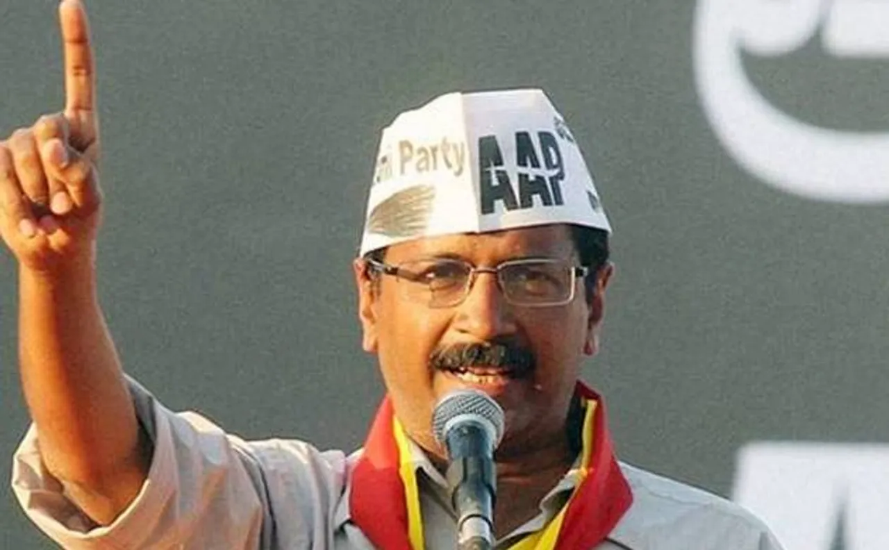 Delhi CM Kejriwal meets party candidates contesting MCD polls, takes stock of campaign activities