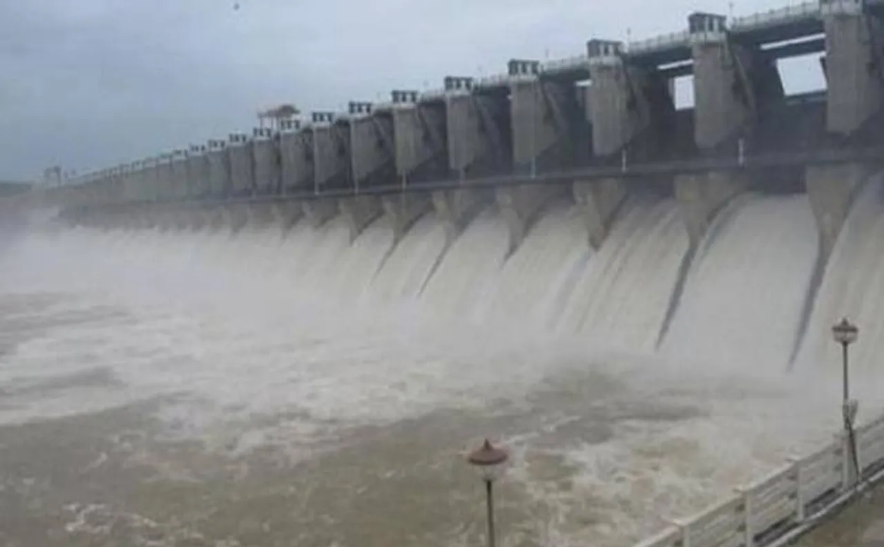 Cauvery water row: Karnataka refuses to release water to Tamil Nadu, defies SC directive