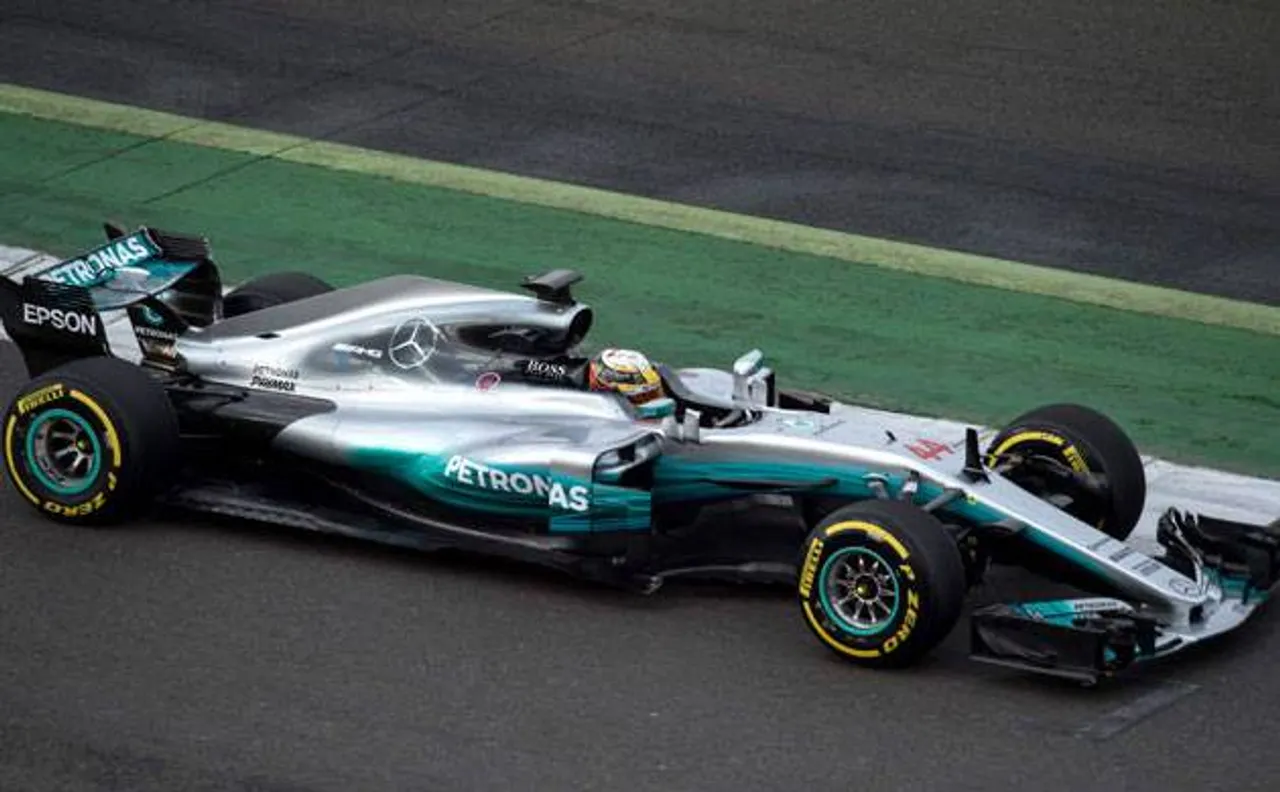 Australian Grand Prix: Hamilton to take pole position; clocks record lap in qualifying race