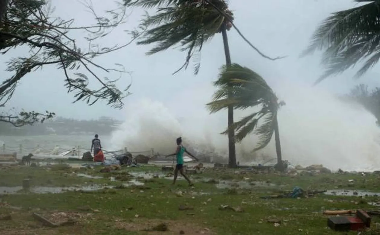 Australians brace for 'Debbie', a devastating cyclone
