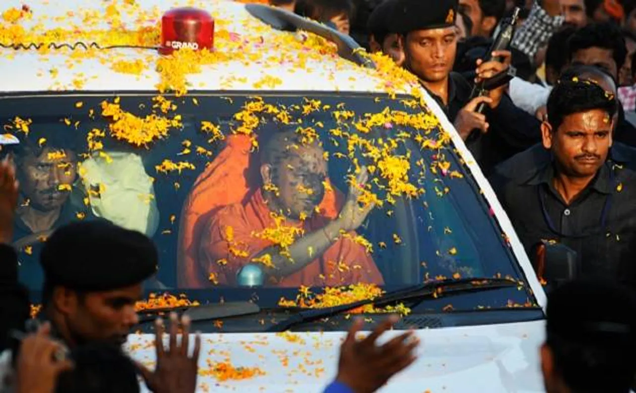 Yogi Adityanath returns to Gorakhpur as CM, receives grand welcome 