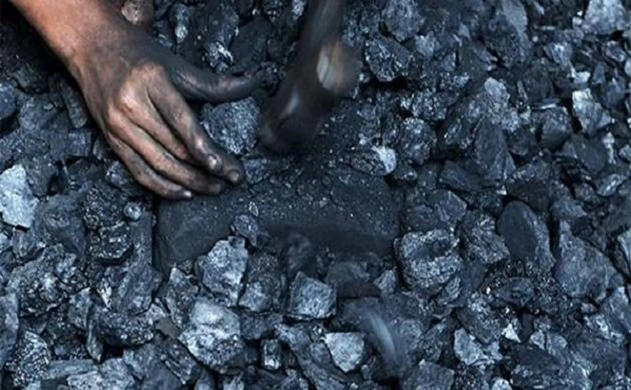 UP: 12 trucks seized and drivers arrested during Illegal sand mining