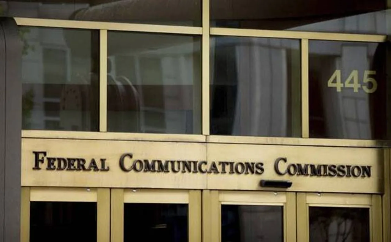 US Senate votes to repeal FCC internet privacy regulations
