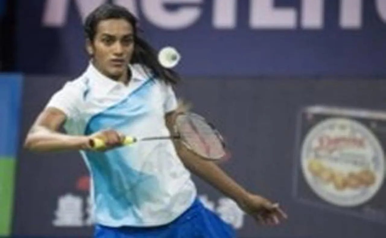 India Open 2017: PV Sindhu defeats Saena Kawakami to set up all Indian quarterfinal with Saina Nehwal