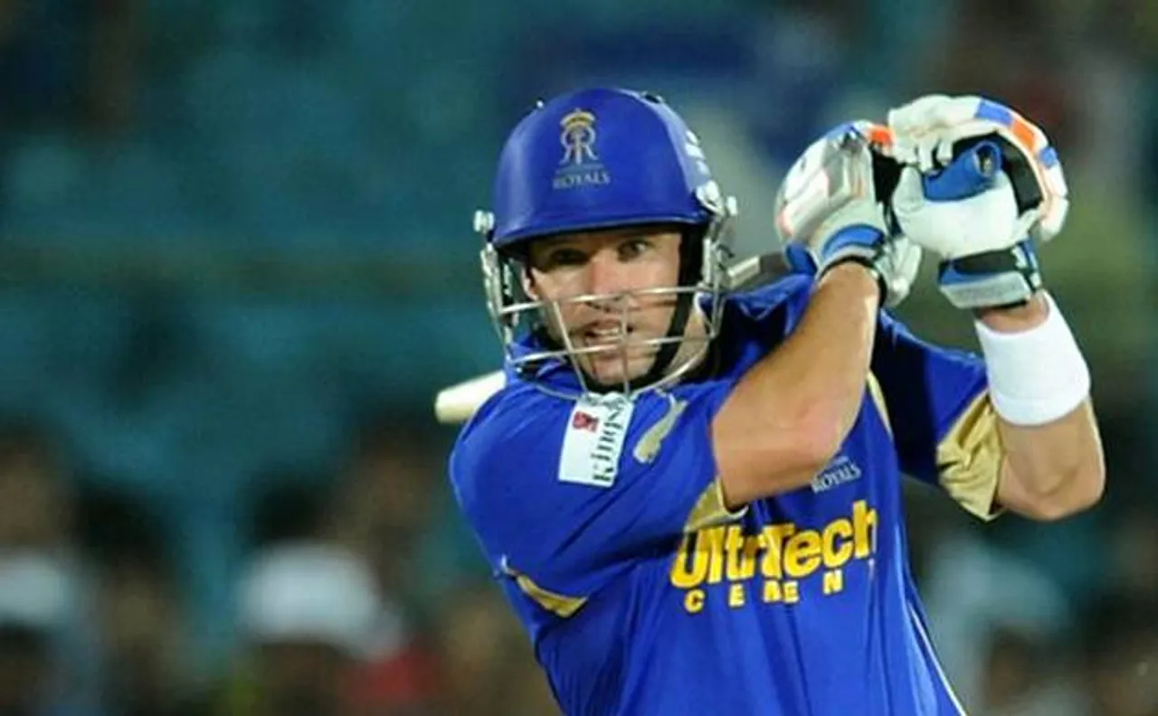 Brad Hodge apologises to Virat Kohli over comments on injury