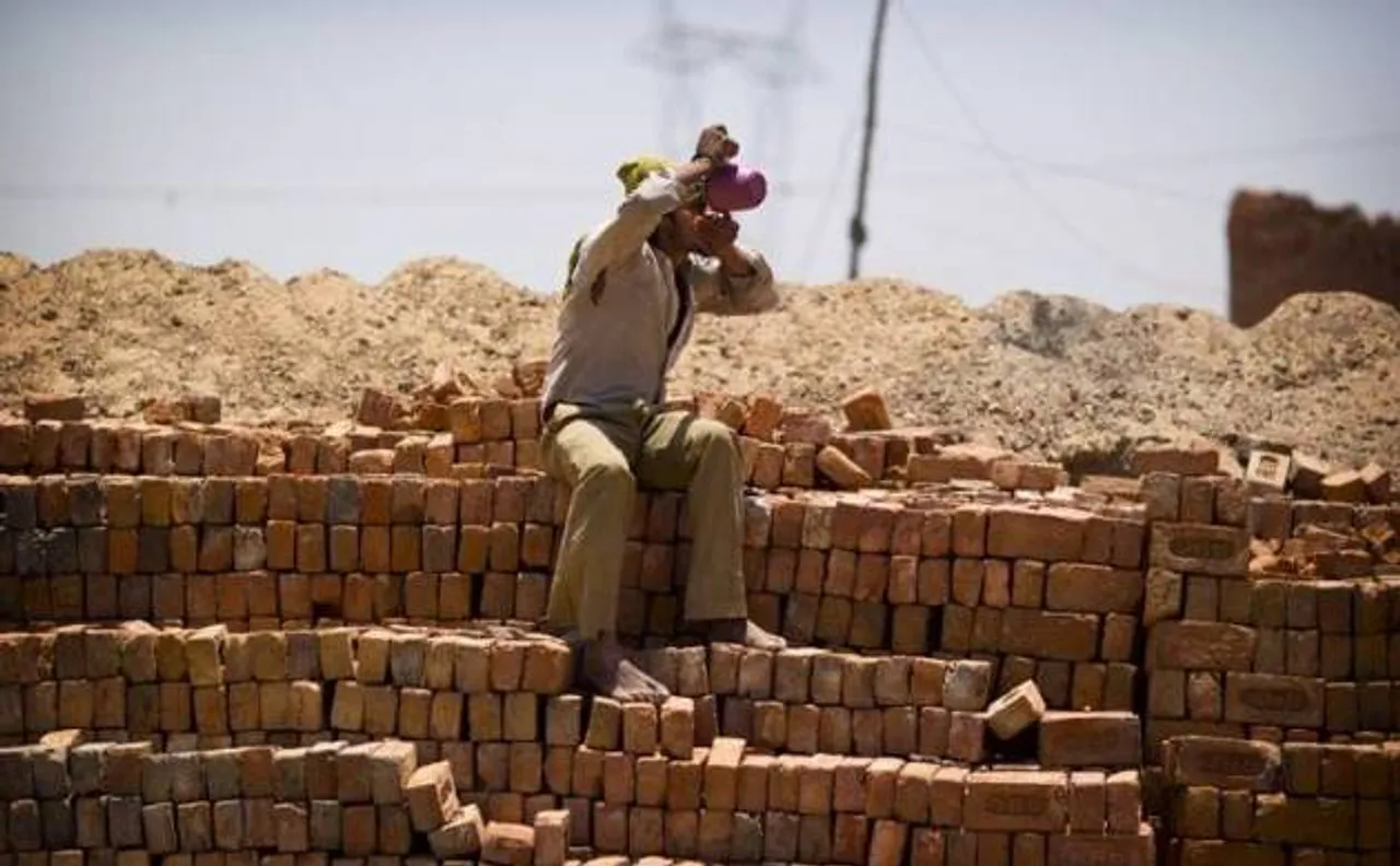Brace for deadly heatwaves as India boils at 40 degree; heat stress intensifies across country, mercury soars in several states