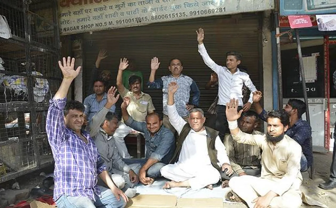 UP Slaughter houses ban: AMU students complain to VC for â€˜blandâ€™ food