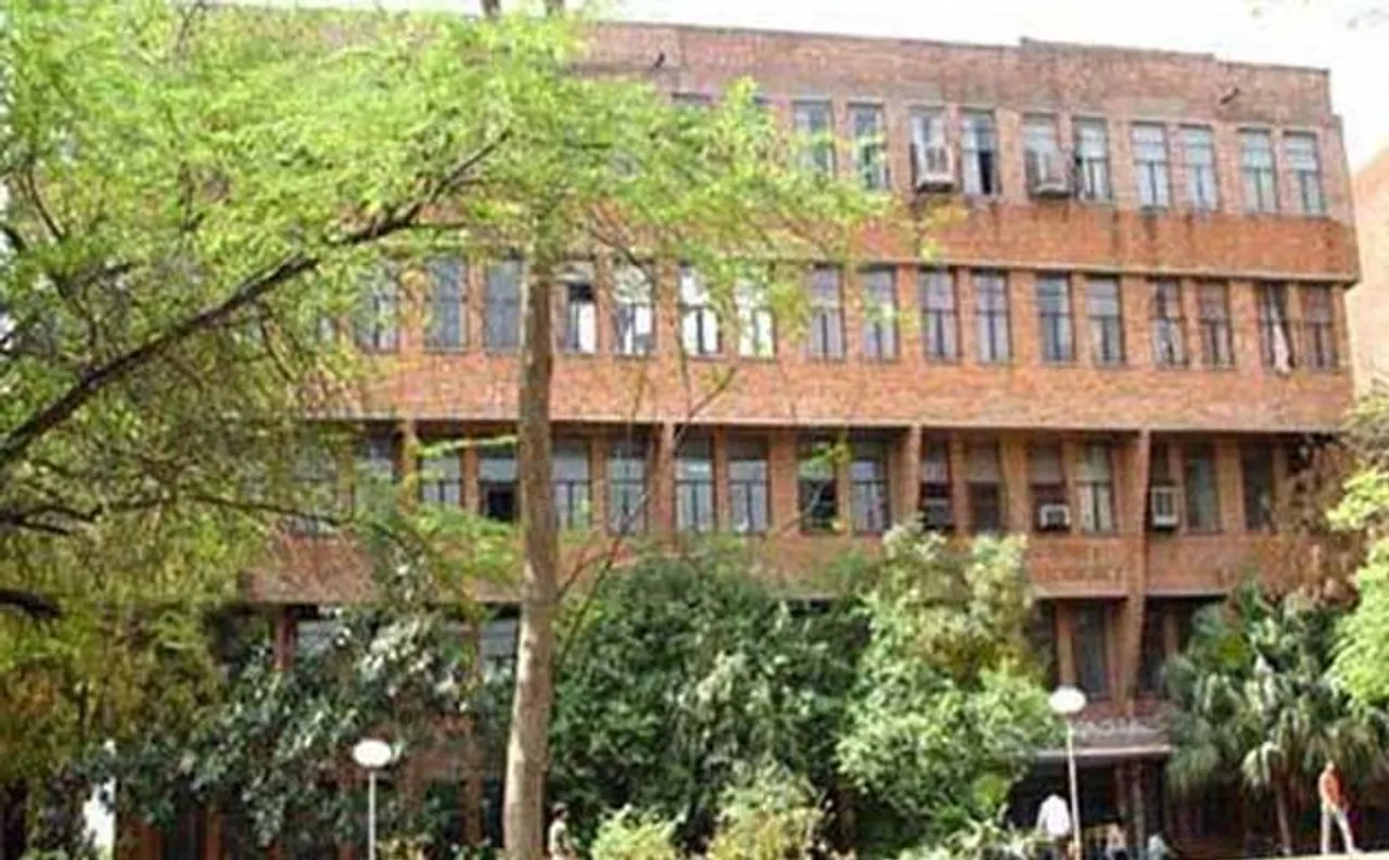 Cheating case lodged in connection with fake UGC notice to JNU for closure of schemes