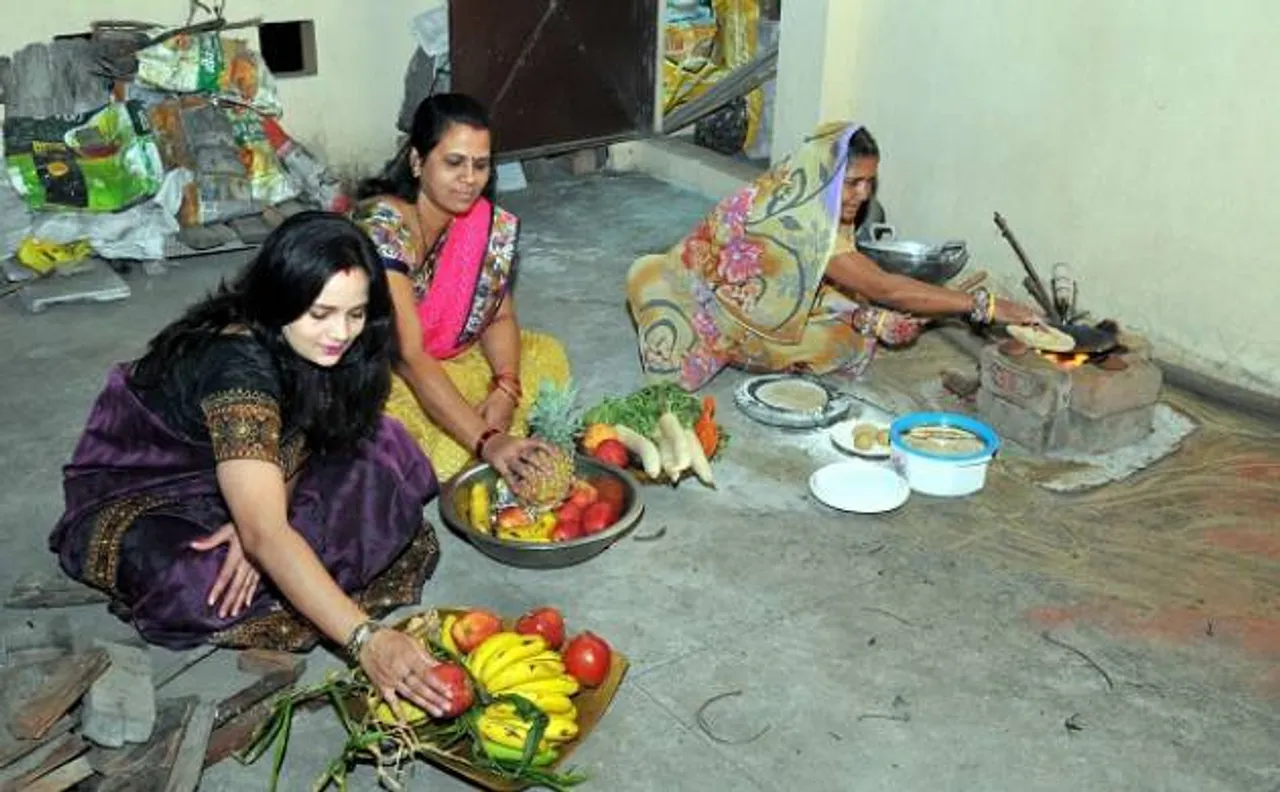 Chaiti Chhath Puja 2017: Day 2, Know what is 'Kharna'