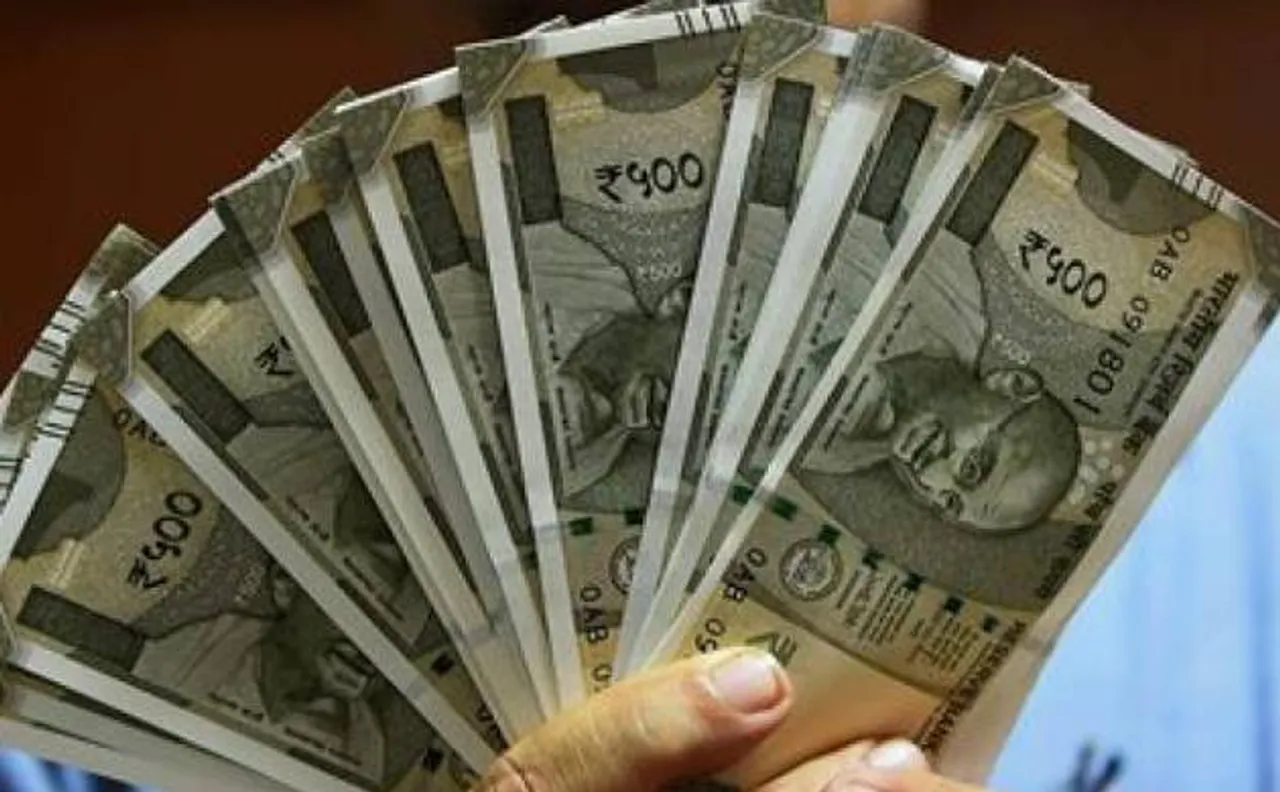 Counterfeit clampdown: Govt plans to change security marks of banknotes every 3-4 years
