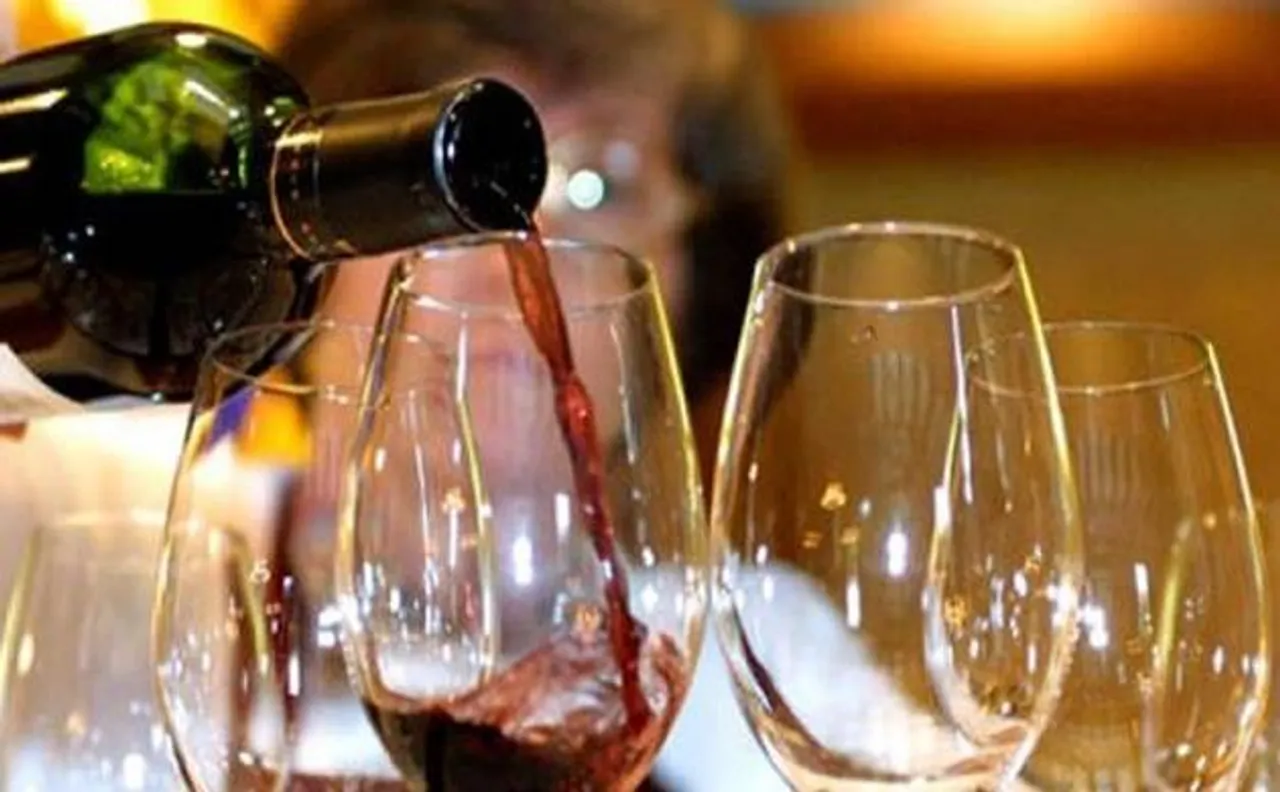 Liquor ban: Hospitality industry to meet govt officials to seek way out of ban 