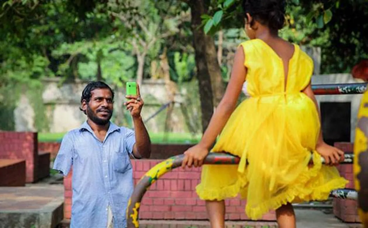 A dress worth more than Kohinoor diamond! Beggar saved for 2 years to buy daughter a beautiful frock