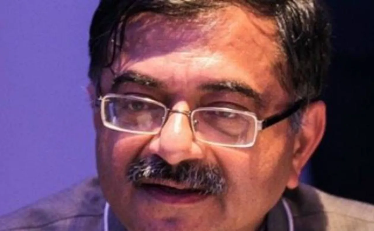 'Racist' comment against south Indians: DMK slams Tarun Vijay, CPI demands apology