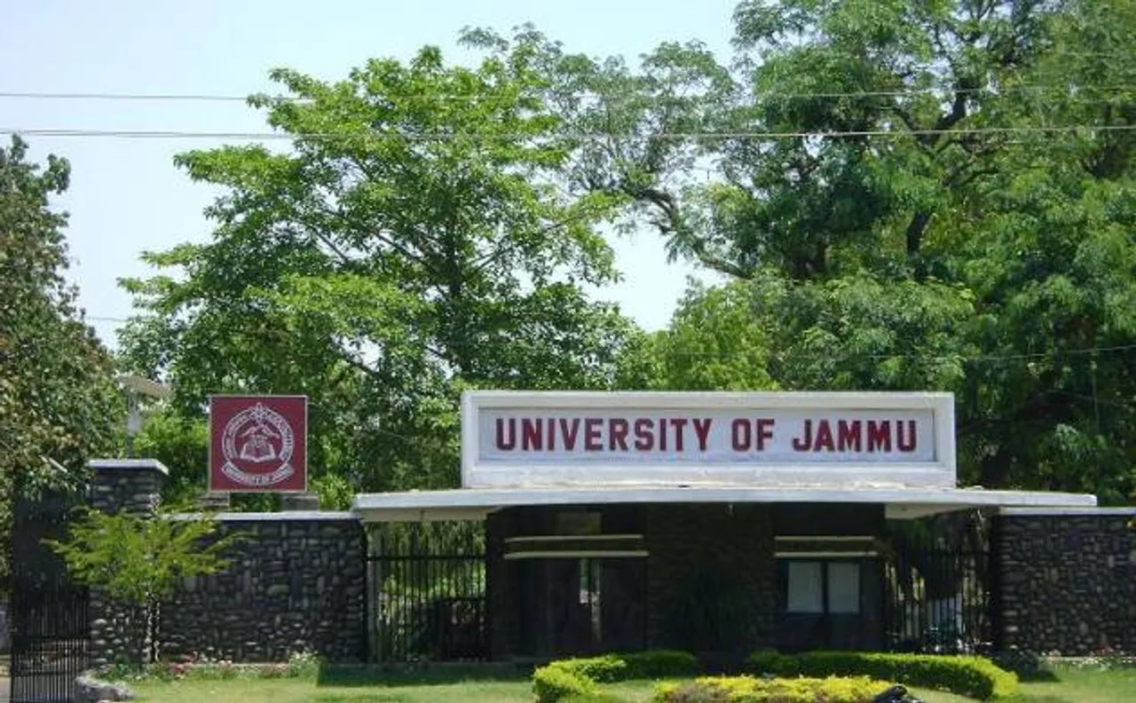 Jammu: ABVP allege disrespect to national anthem by Kashmir students