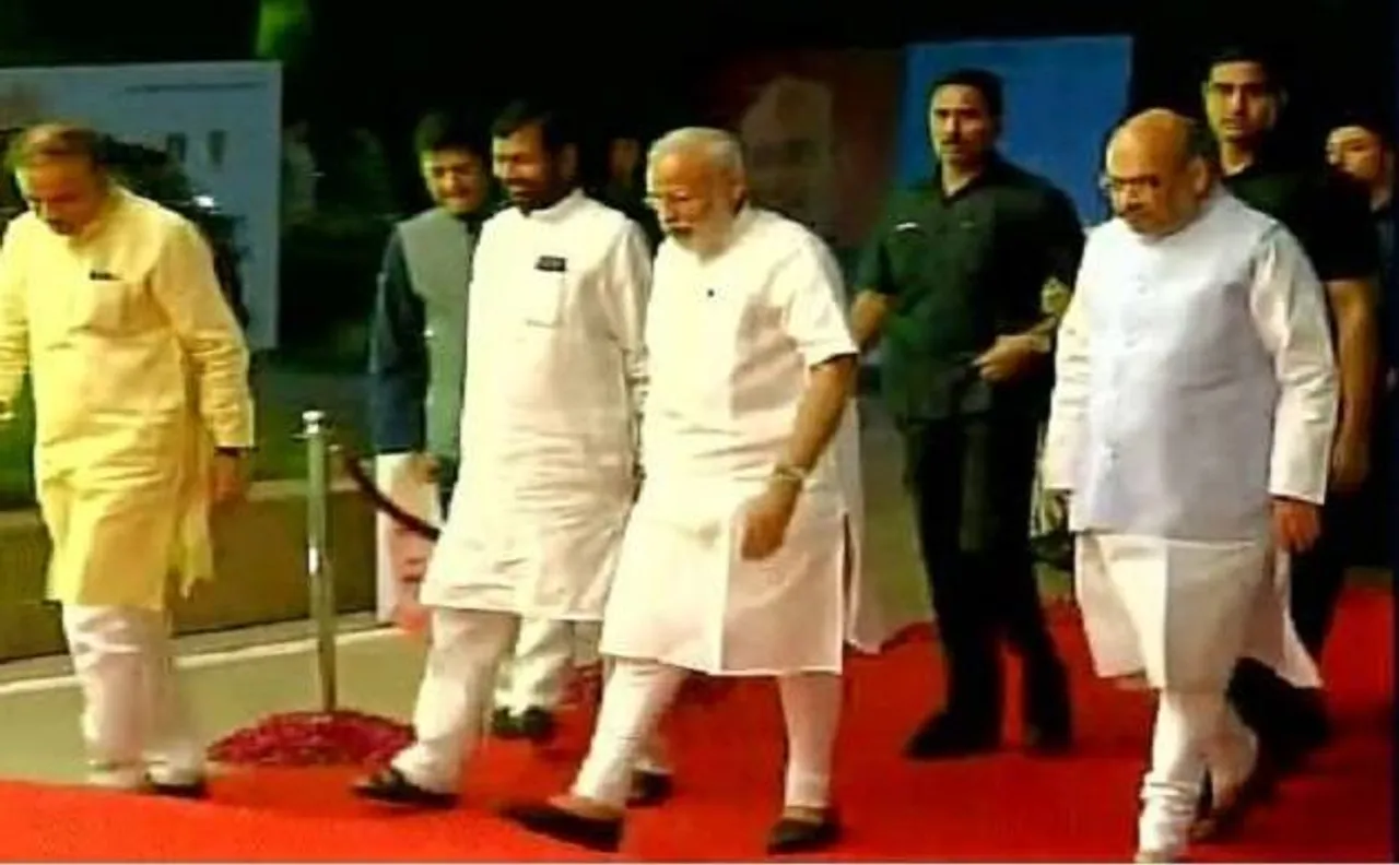 NDA passes resolution to contest Lok Sabha 2019 polls under PM Modiâ€™s leadership