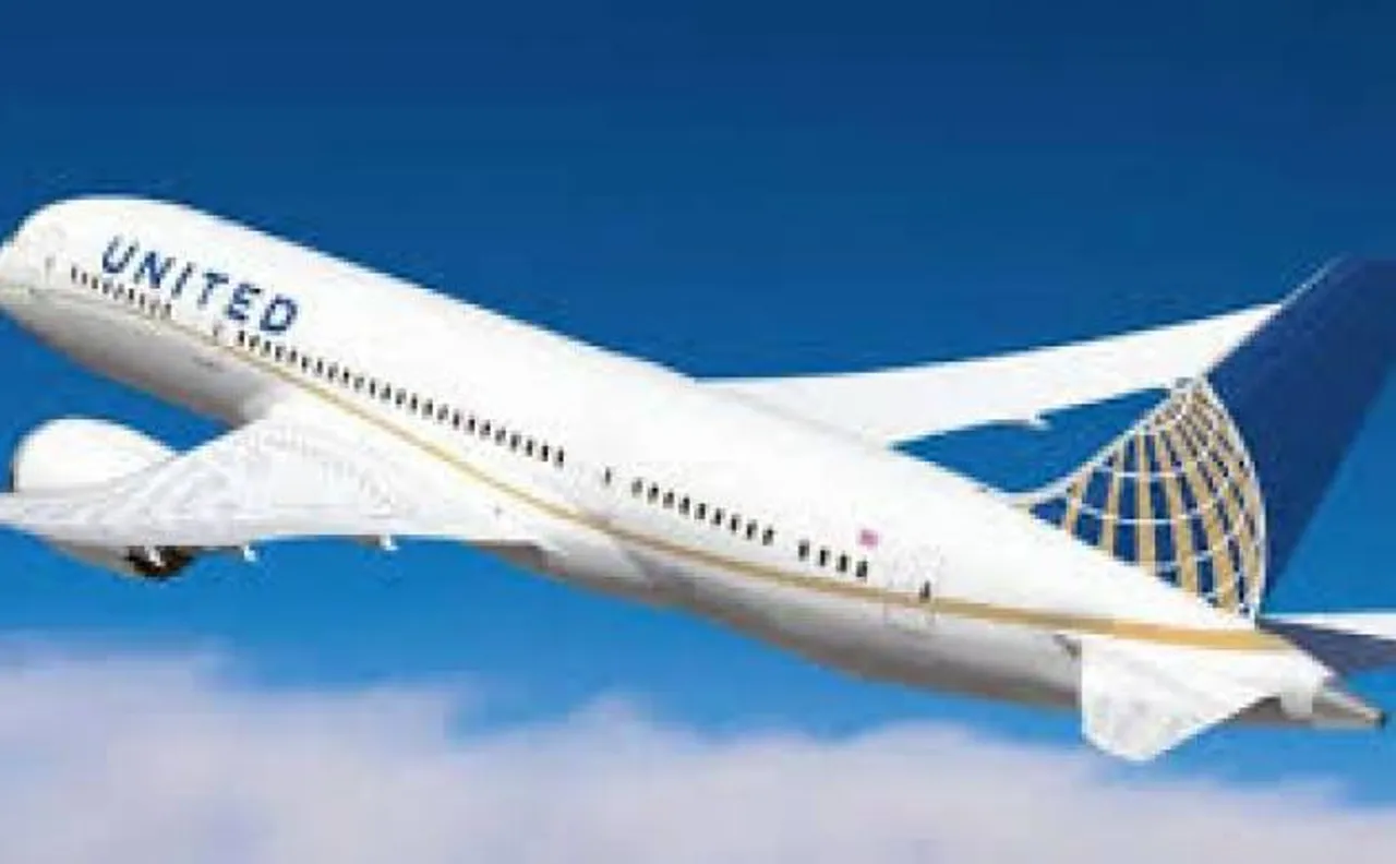 United Airlines faces social media backlash after passenger dragged off overbooked flight