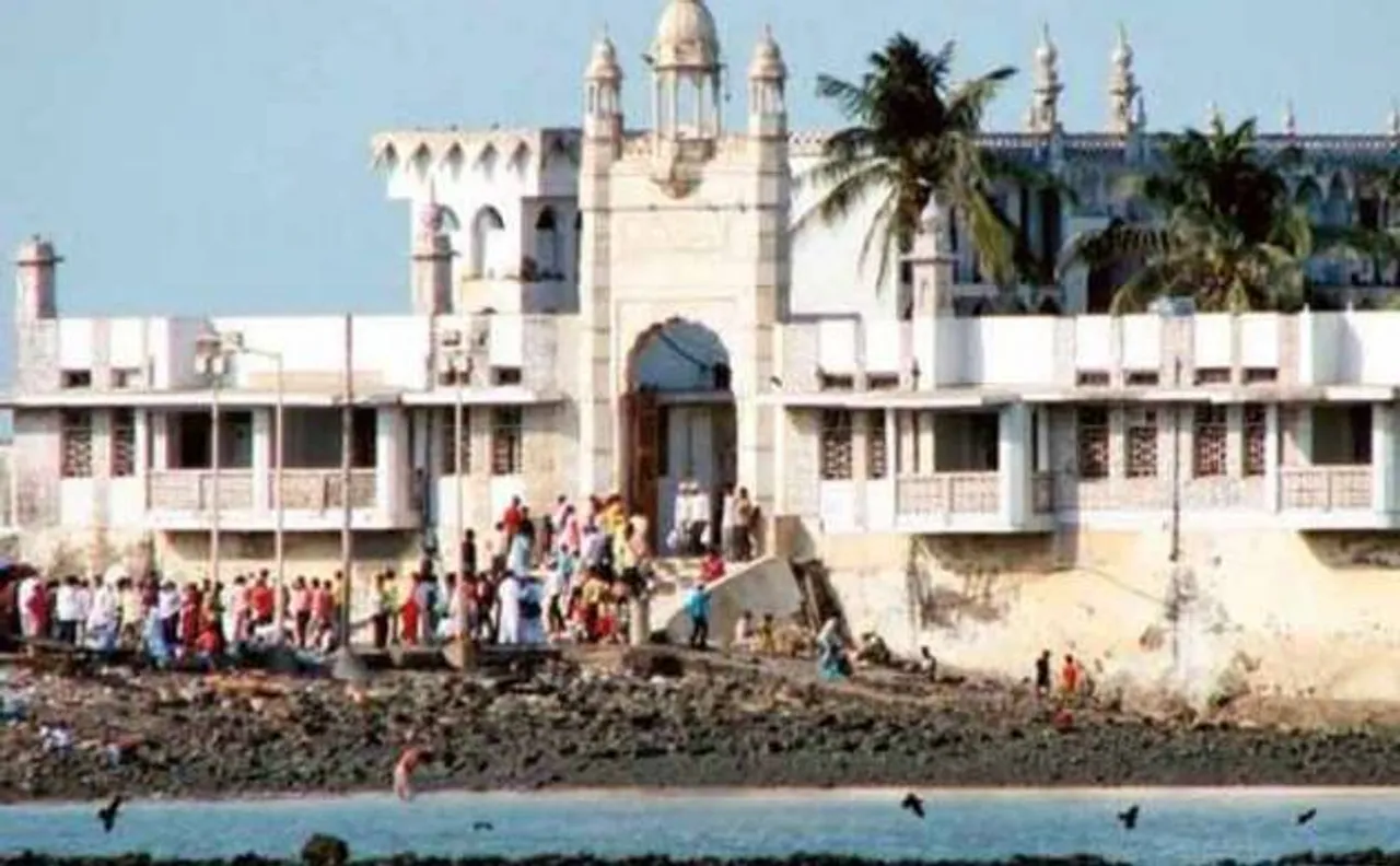 SC asks Haji Ali Dargah Trust if it would help demolish encroachments