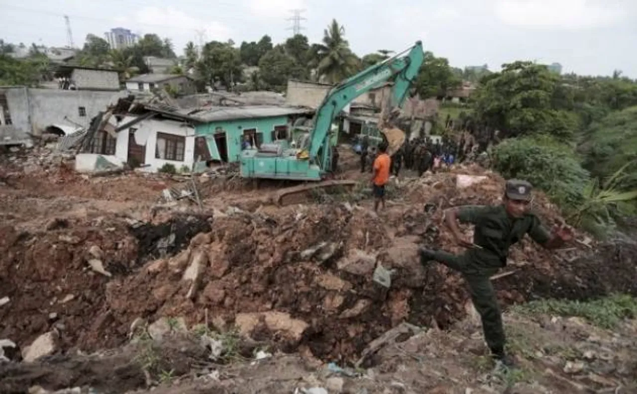 Mountain of garbage collapses in Colombo, 26 dead