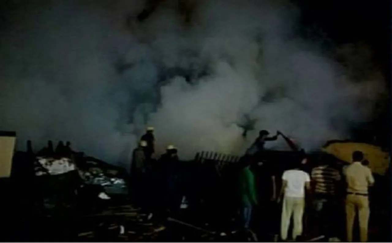 Fire breaks out at warehouse in Delhiâ€™s Okhla phase II, 30 fire tenders rushed to the spot