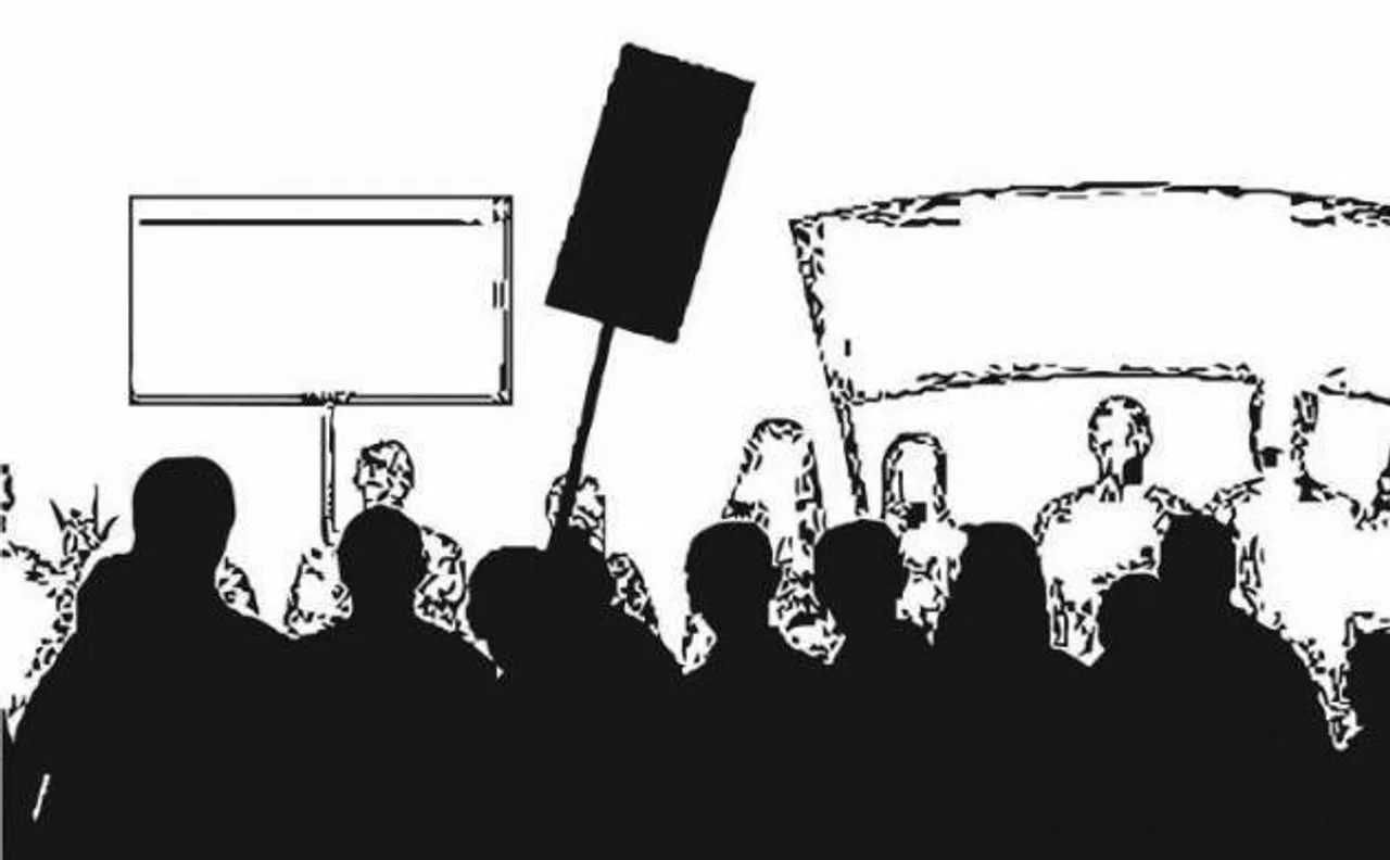 Attacks on TN fishermen: Tamizhar Desiya Amaippu stages demonstration against SL Navy