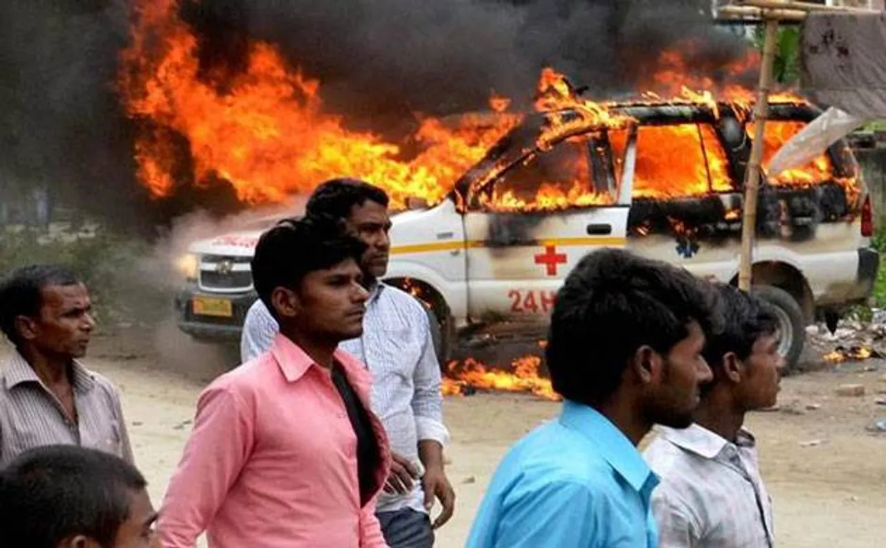 Bihar hospital clash: Vehicles set ablaze, many injured