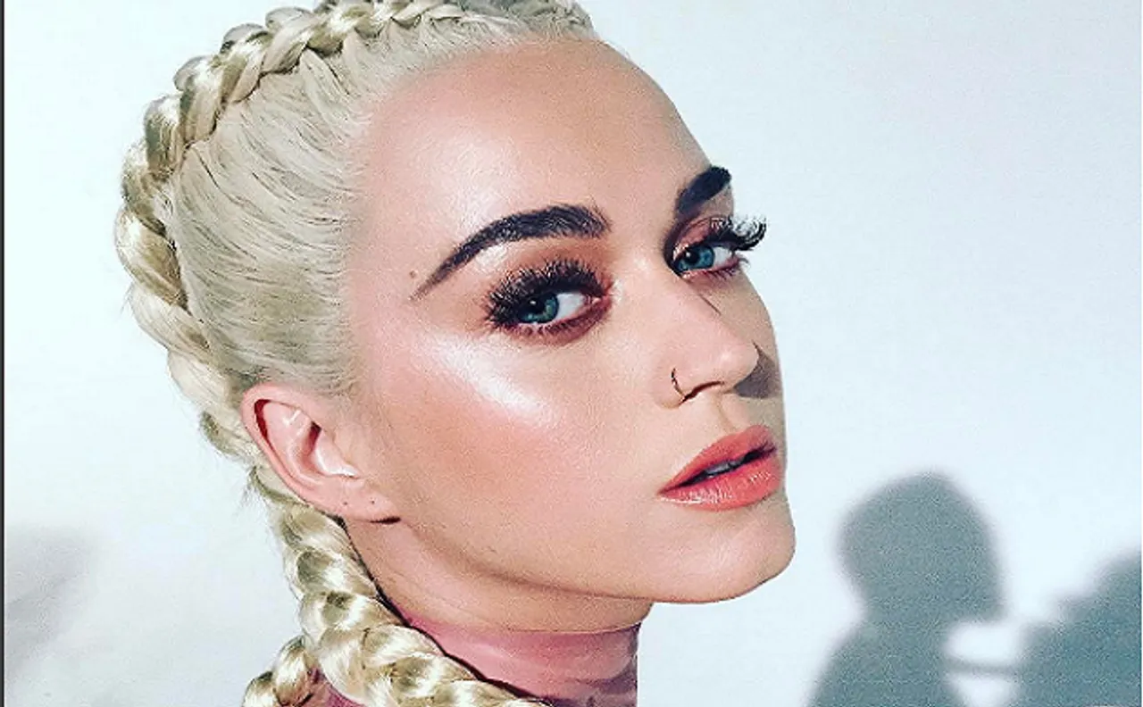 Katy Perry shares picture emulating Kardashian sisters' look