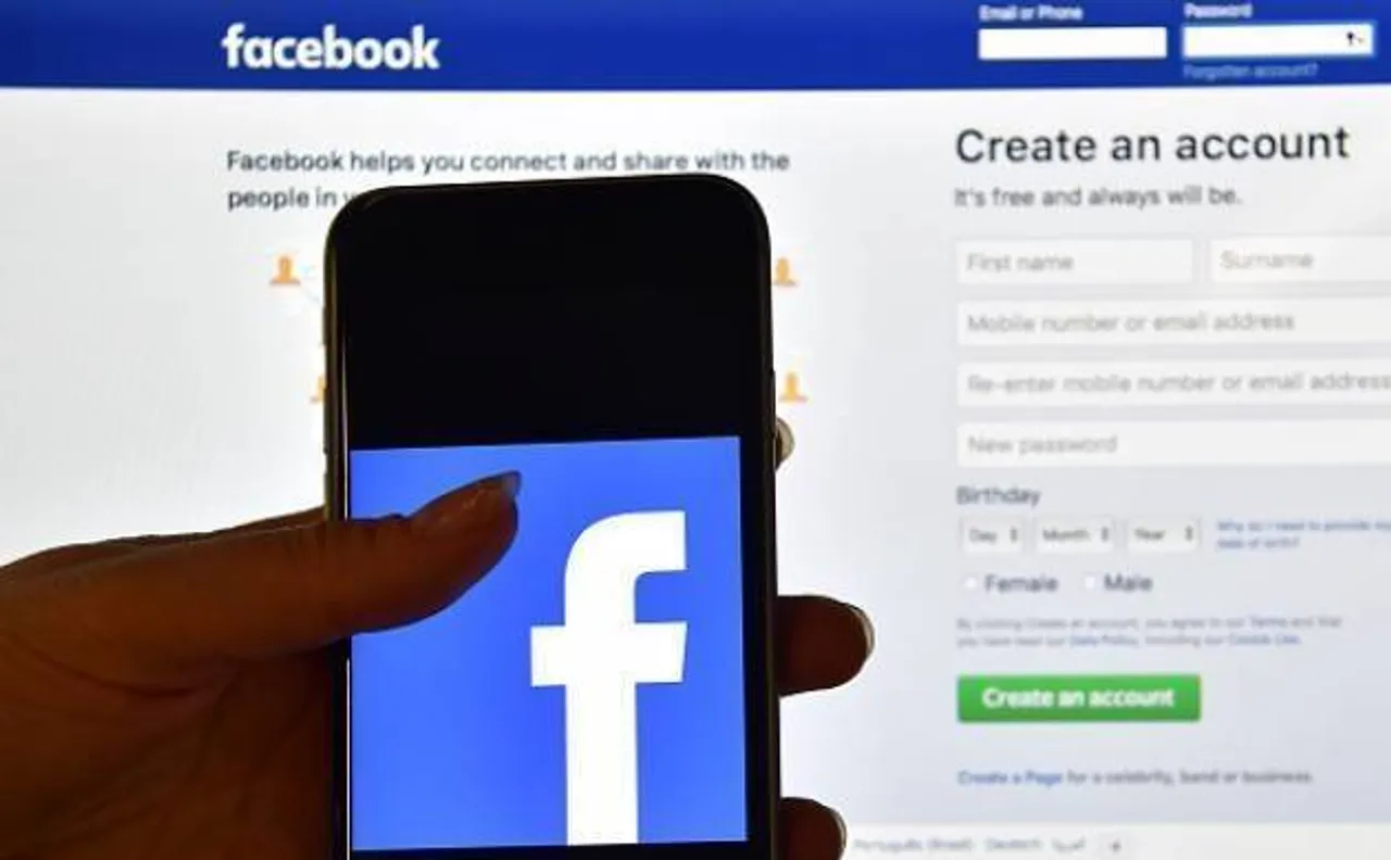 Delhi University set to introduce course on 'how to write Facebook posts'
