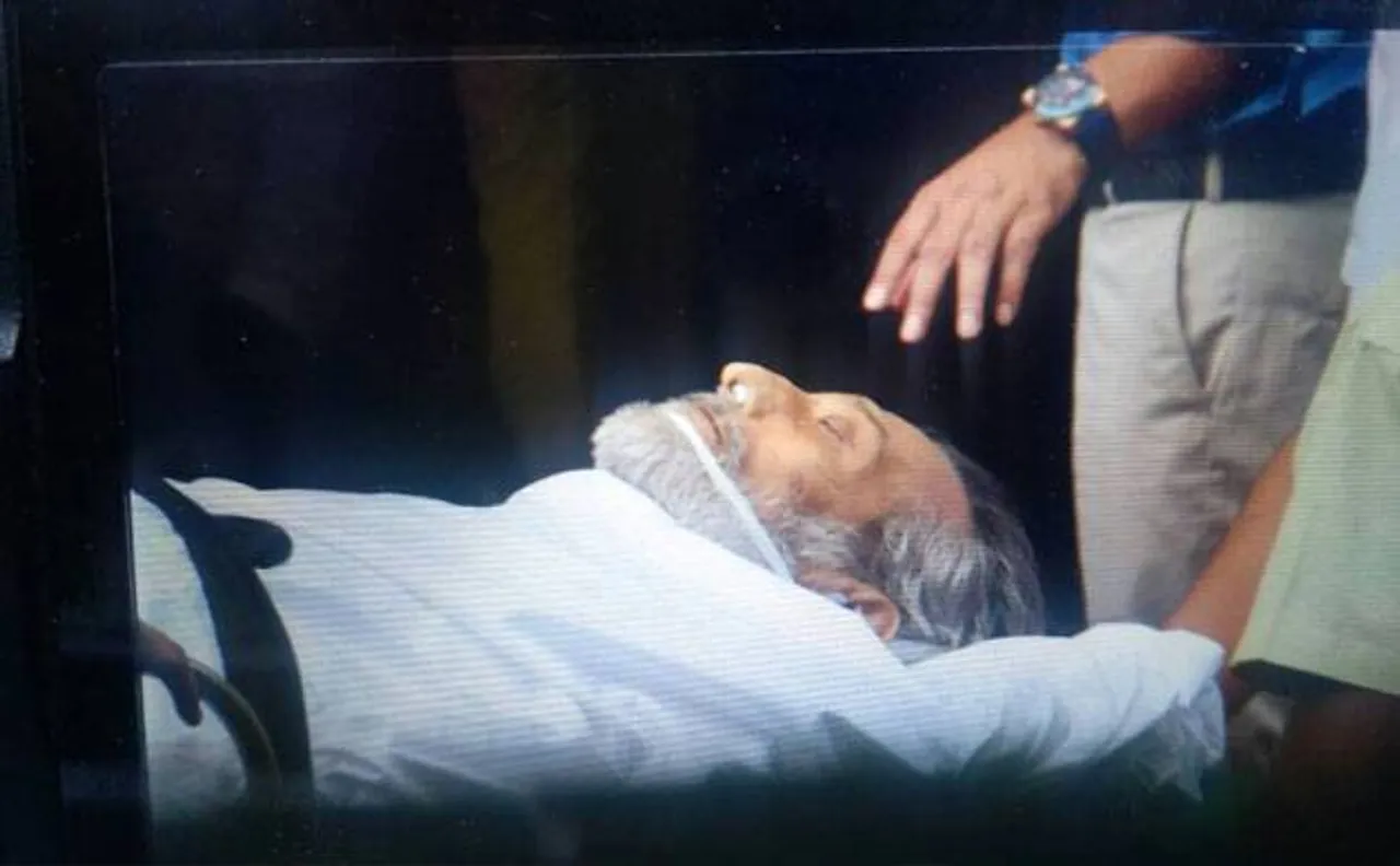 Vinod Khanna's death: Here's his LAST PICTURE before funeral
