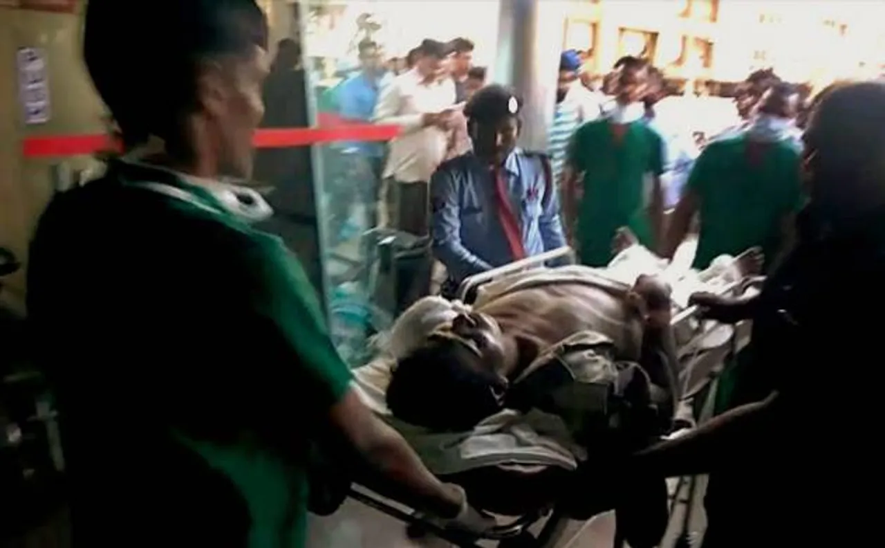 Police recovers a Naxal's body from Sukma CRPF attack site