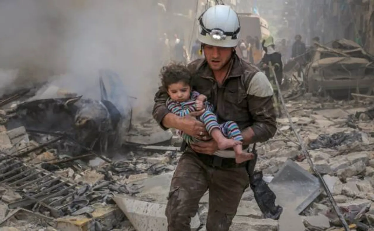 Syria: â€˜Double tapâ€™ airstrike in Hama kills 8 White Helmets rescuers